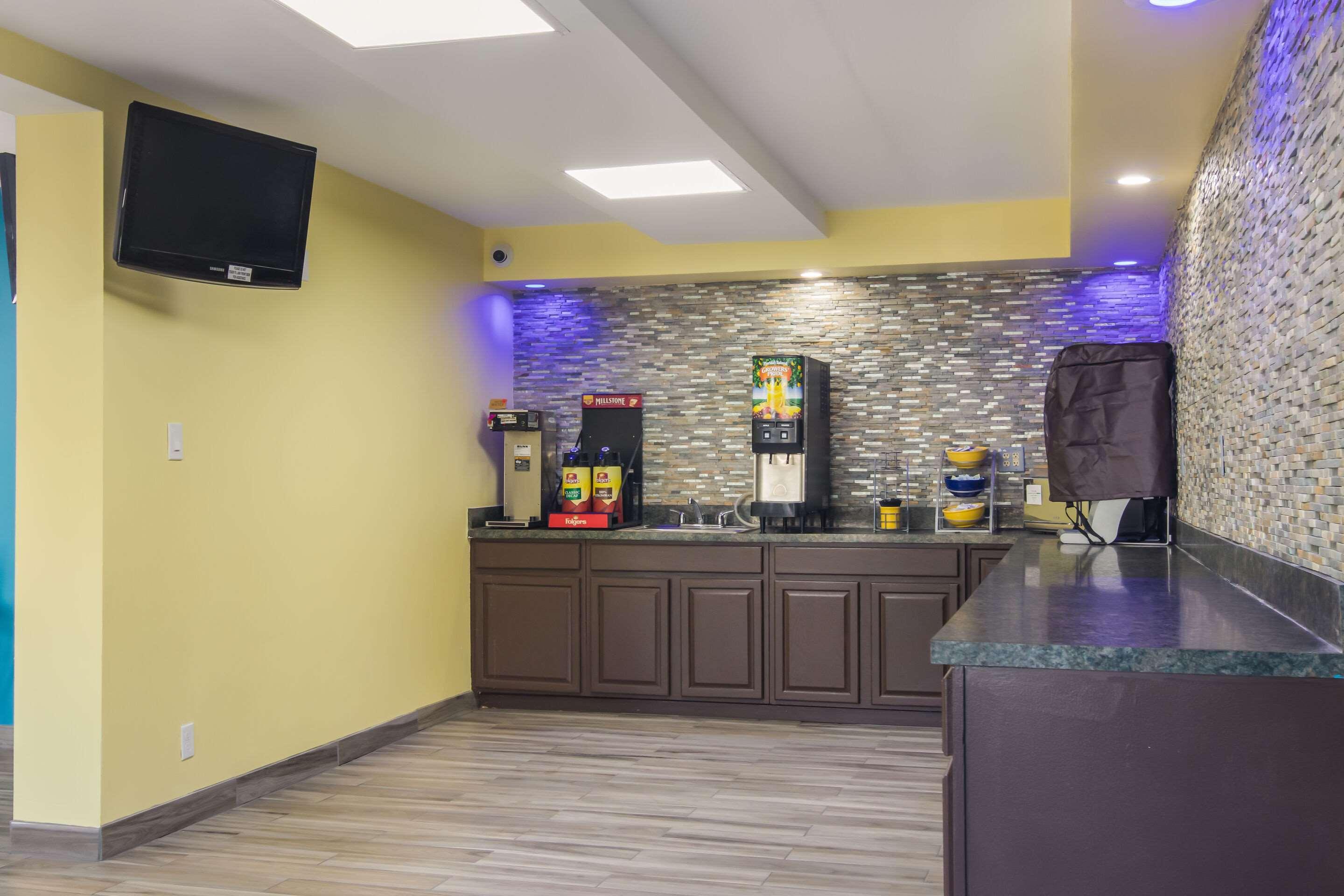 Rodeway Inn & Suites Monroeville-Pittsburgh Εξωτερικό φωτογραφία