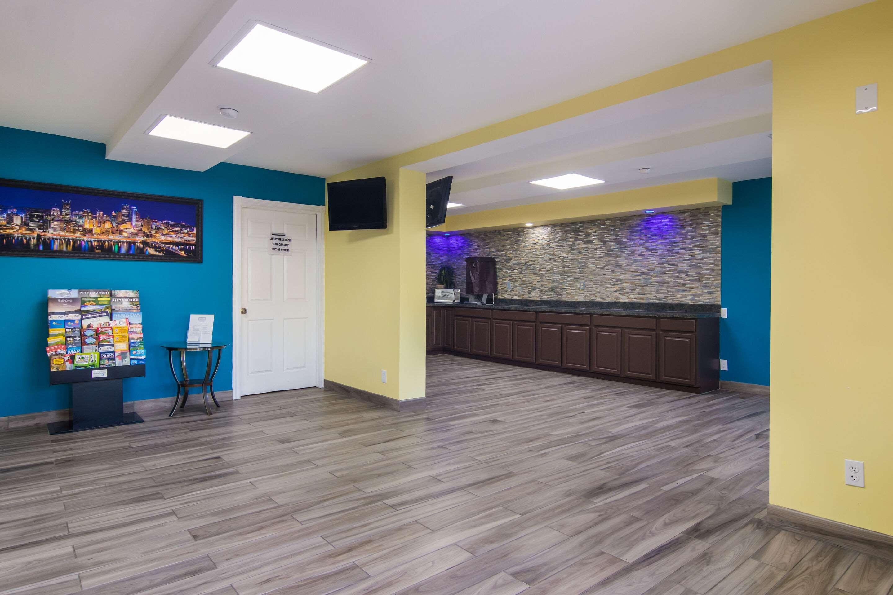 Rodeway Inn & Suites Monroeville-Pittsburgh Εξωτερικό φωτογραφία